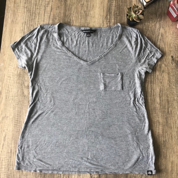 Rock & Republic Gray Pocket Tee - Picture 1 of 5